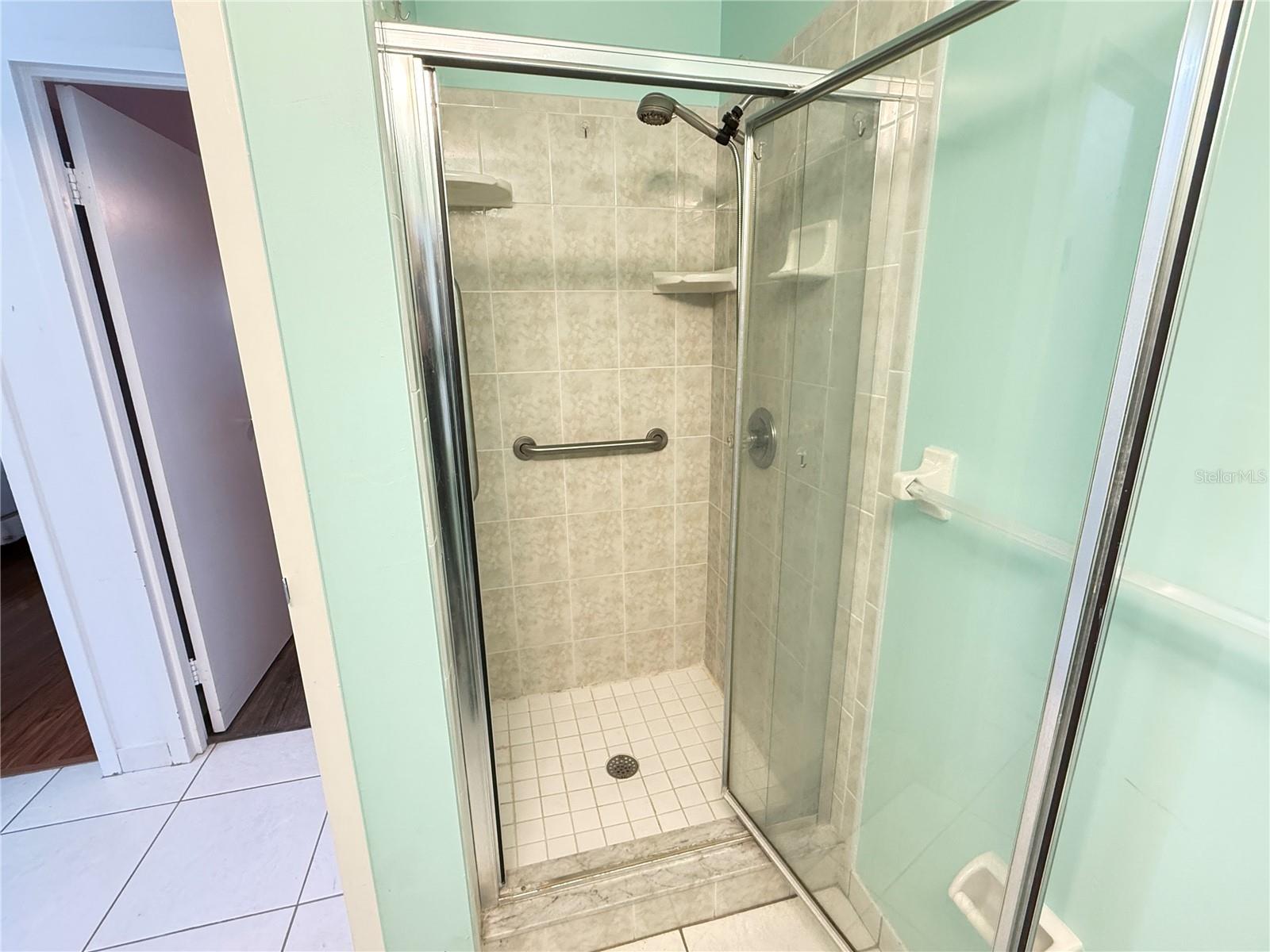 Image 17 of 29 For 402 Dorchester Place 40