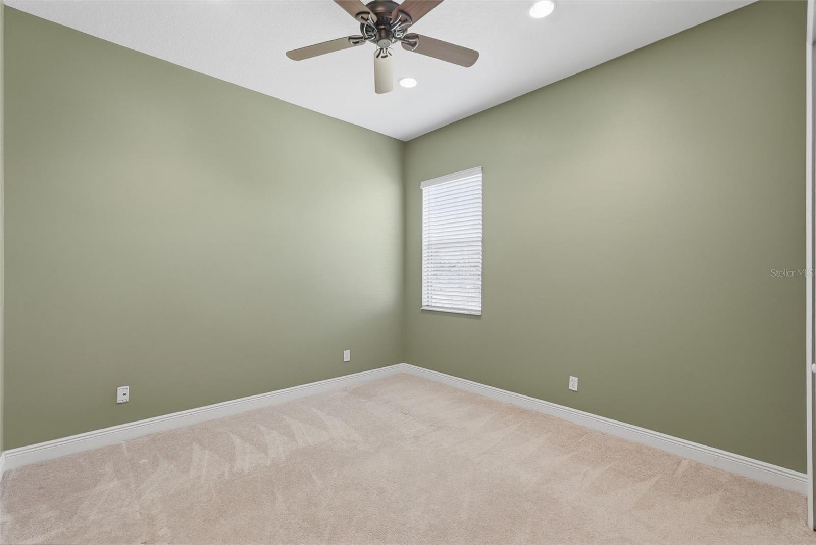 Image 32 of 44 For 14716 4th Drive Ne