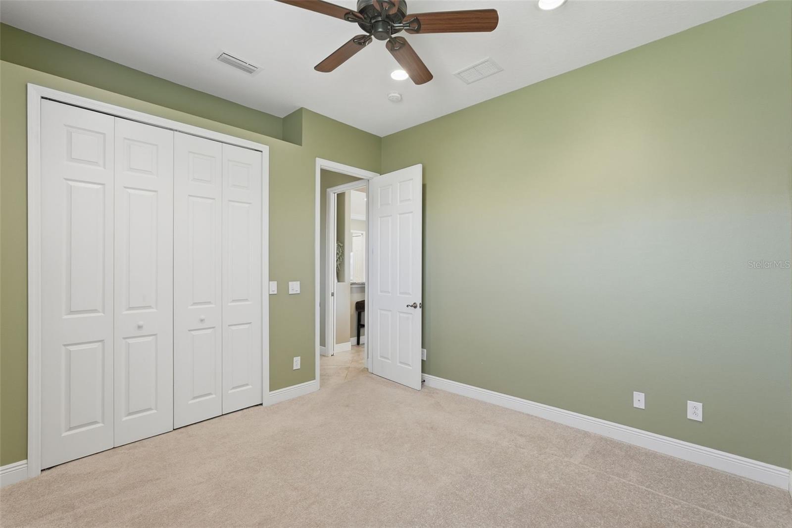 Image 33 of 44 For 14716 4th Drive Ne