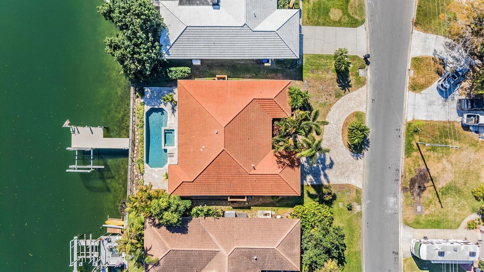 Listing photo id 1 for 1926 Montana Avenue Ne