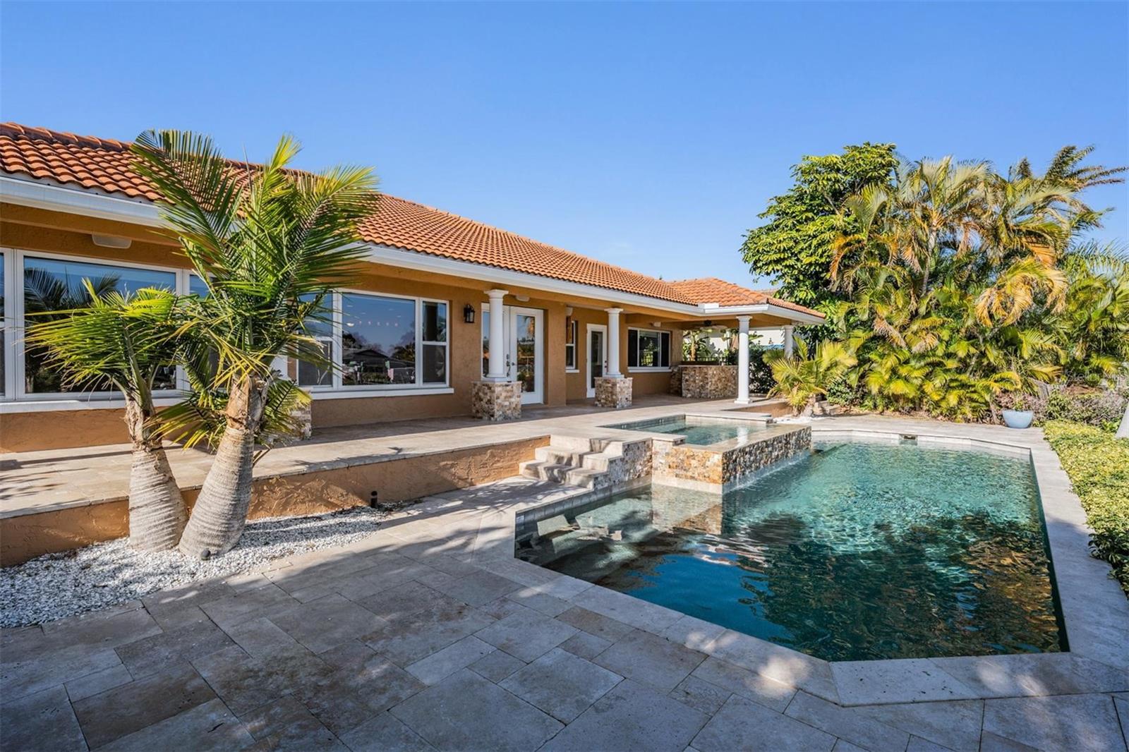 Listing photo id 39 for 1926 Montana Avenue Ne