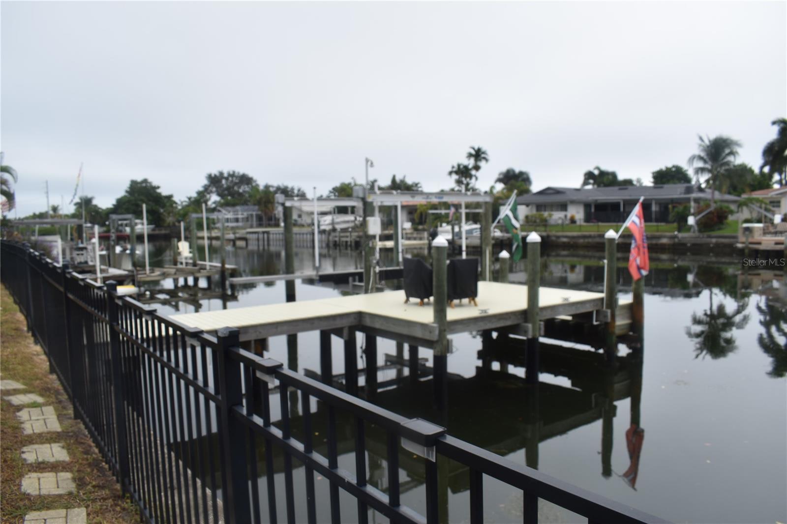 Listing photo id 45 for 1926 Montana Avenue Ne