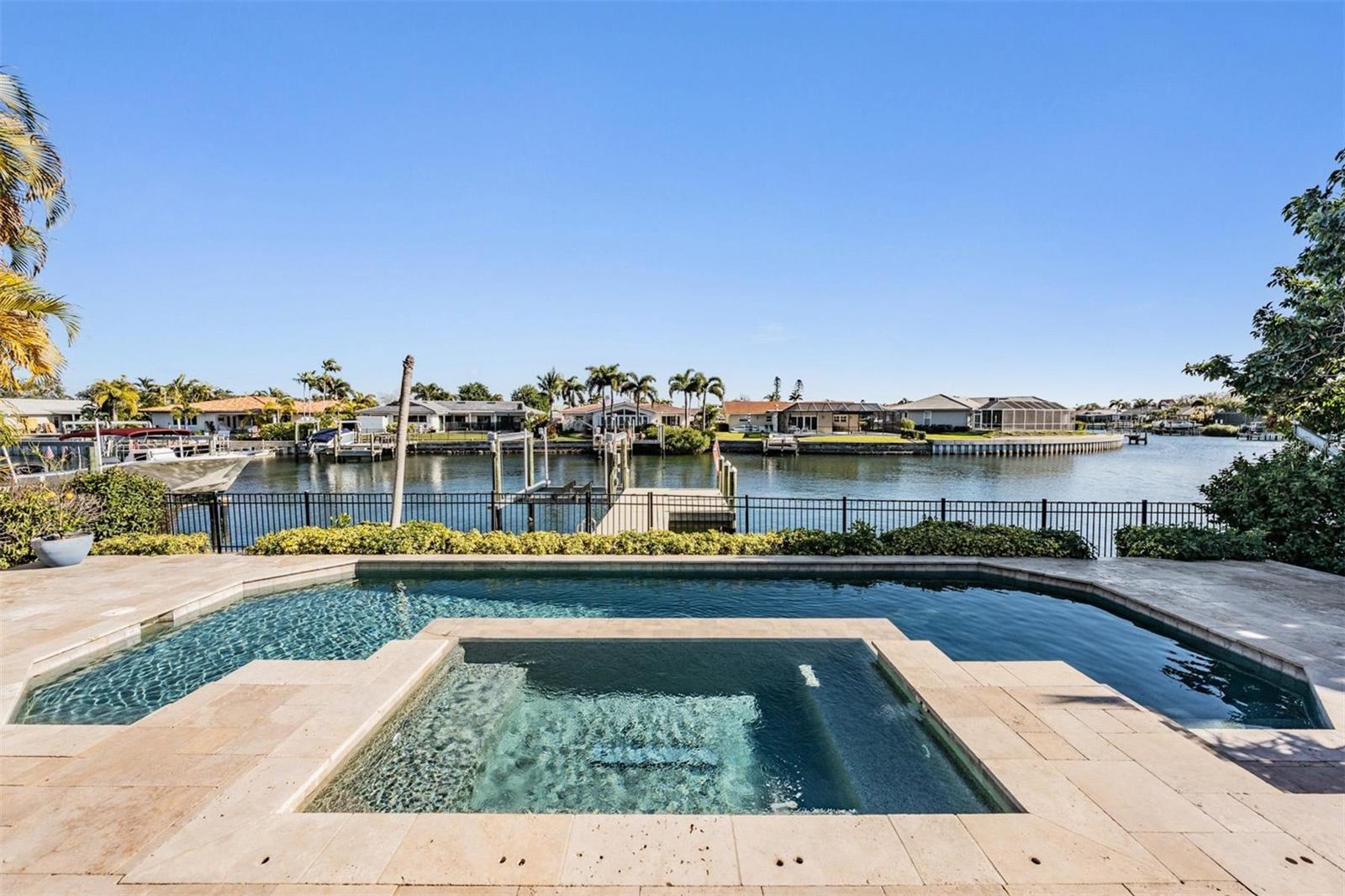 Listing photo id 46 for 1926 Montana Avenue Ne