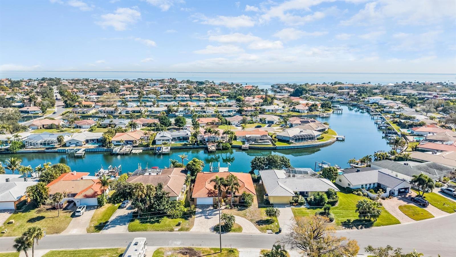 Listing photo id 60 for 1926 Montana Avenue Ne