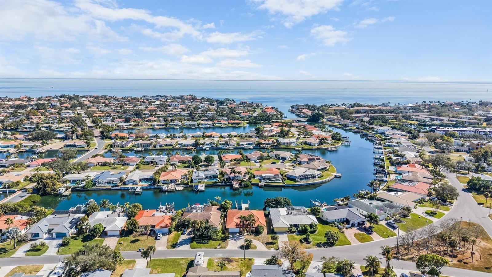 Listing photo id 63 for 1926 Montana Avenue Ne