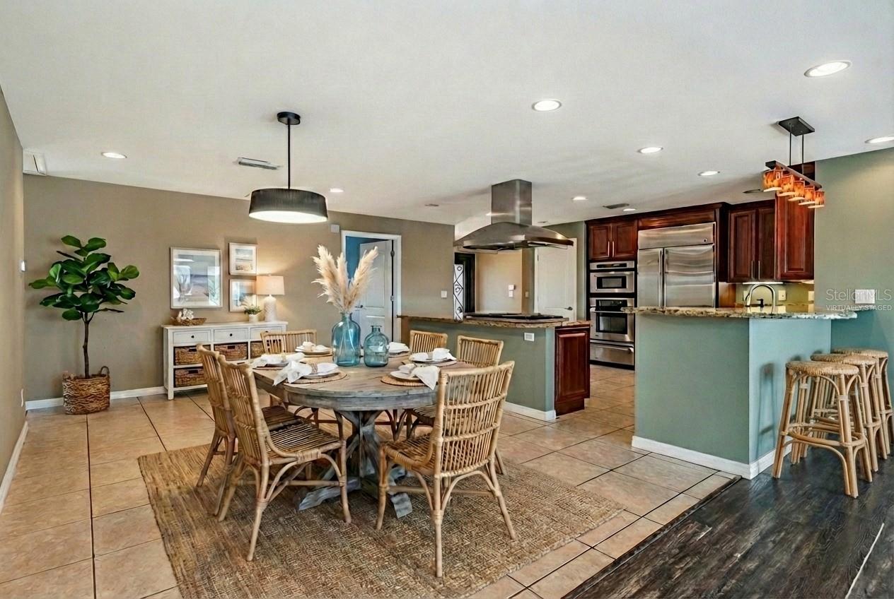 Listing photo id 7 for 1926 Montana Avenue Ne