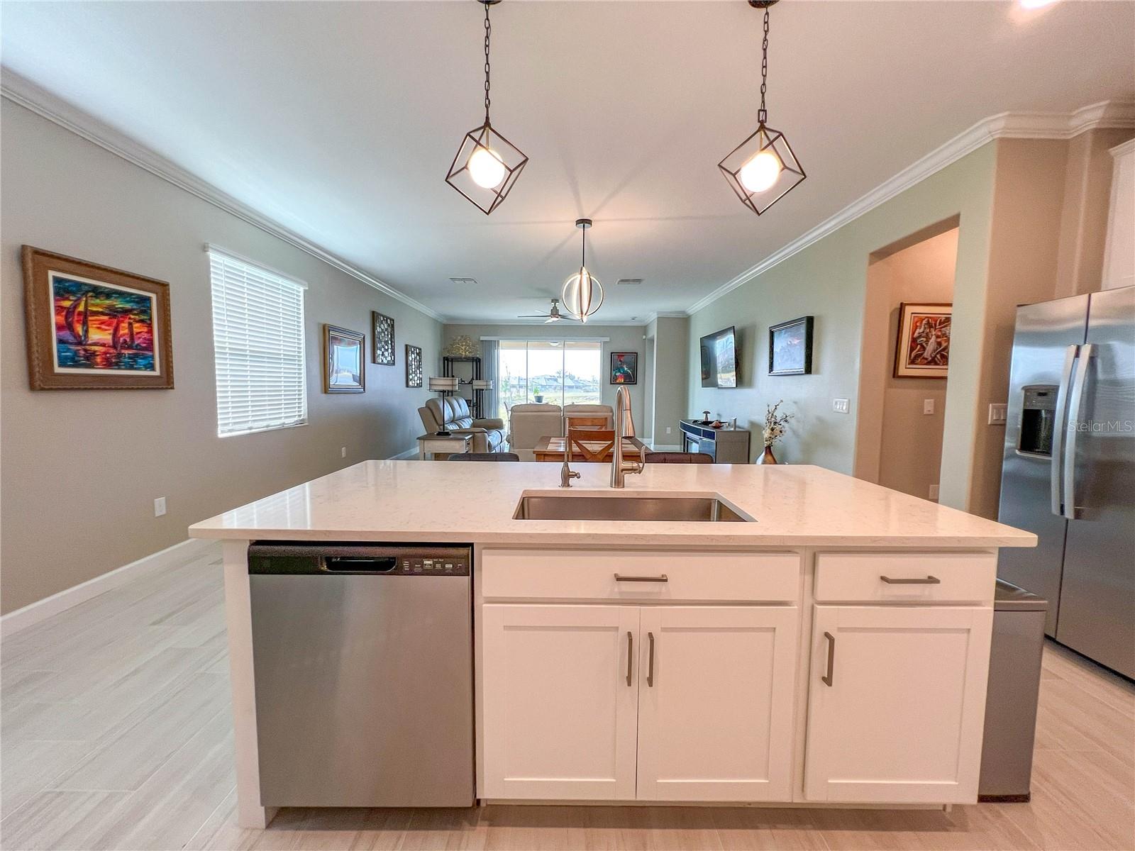 Image 15 of 59 For 12605 Tahitian Pearl Circle