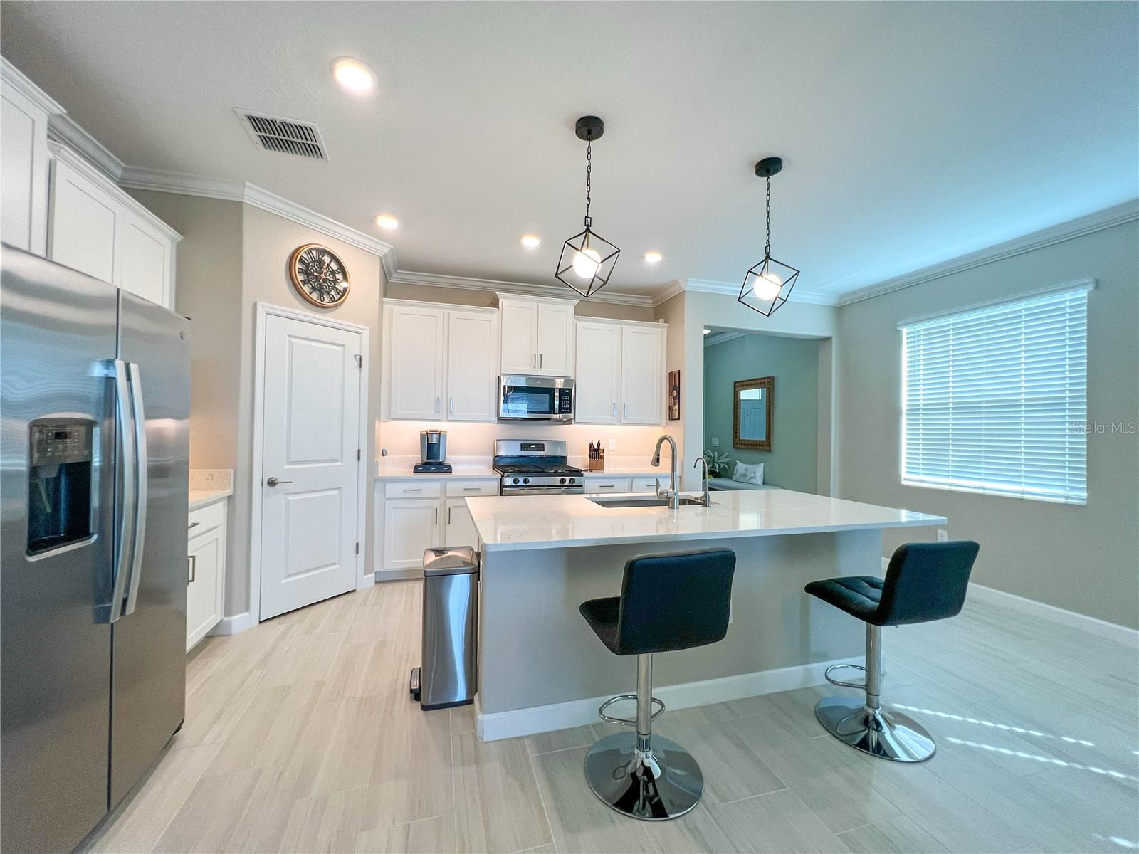 Image 16 of 59 For 12605 Tahitian Pearl Circle