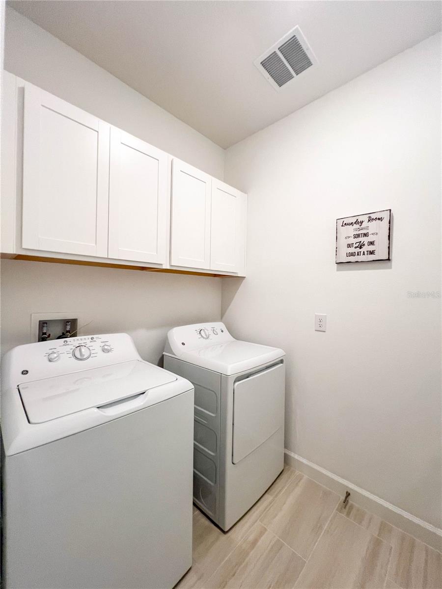 Image 42 of 59 For 12605 Tahitian Pearl Circle