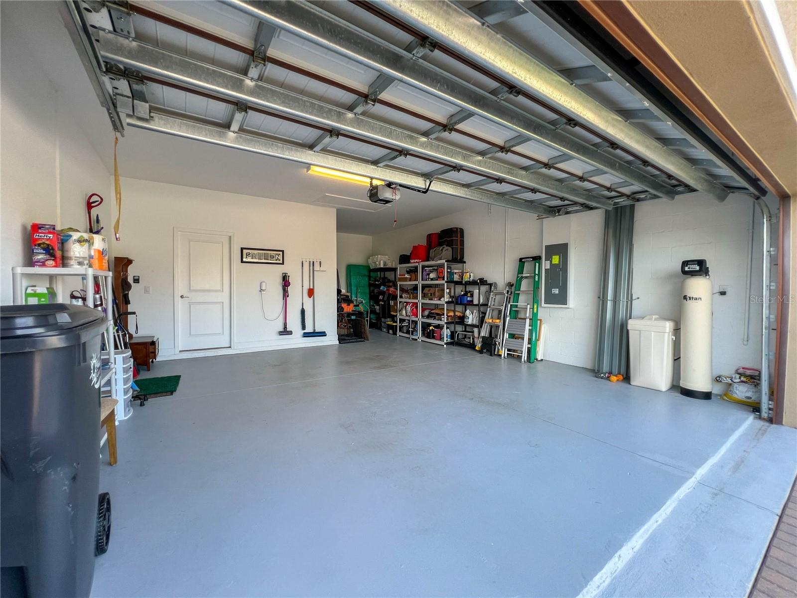 Image 45 of 59 For 12605 Tahitian Pearl Circle