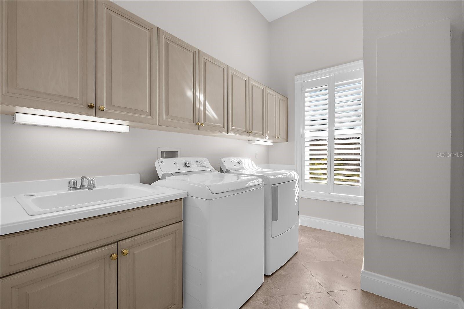 Image 50 of 71 For 960 Gulf Boulevard