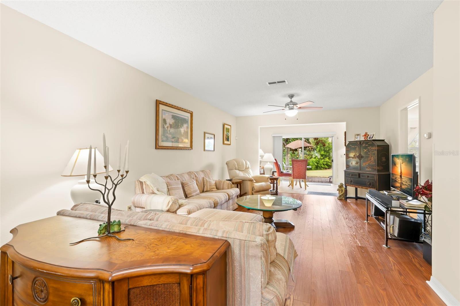 Image 12 of 33 For 1084 Dunrobin Drive D