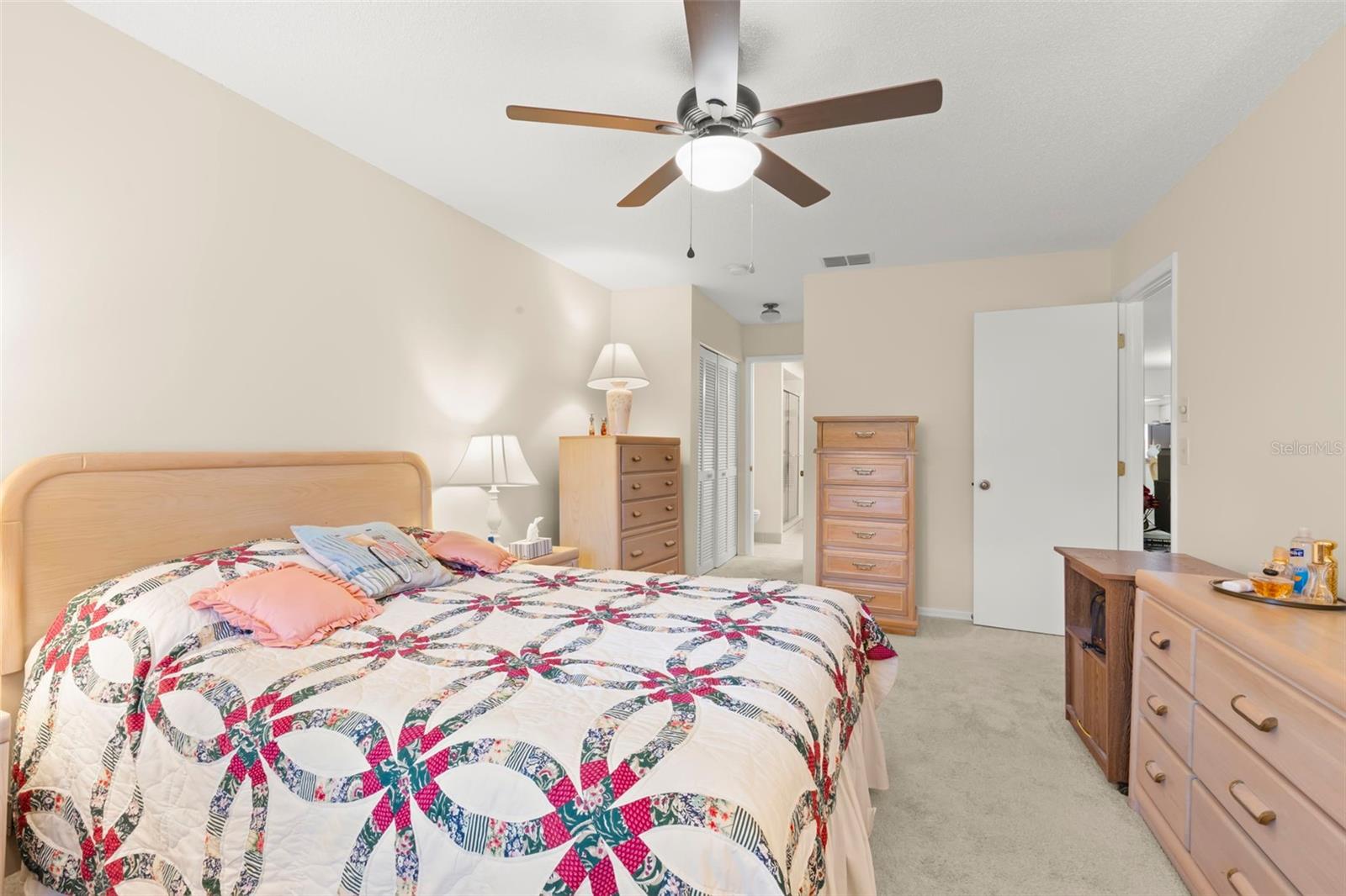 Image 23 of 33 For 1084 Dunrobin Drive D