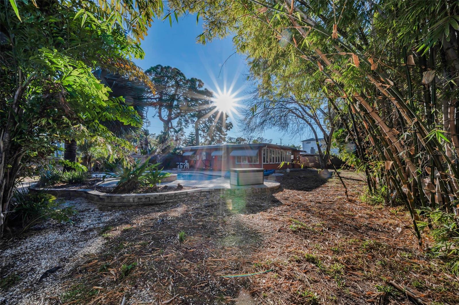 Listing photo id 25 for 406 Orchid Lane