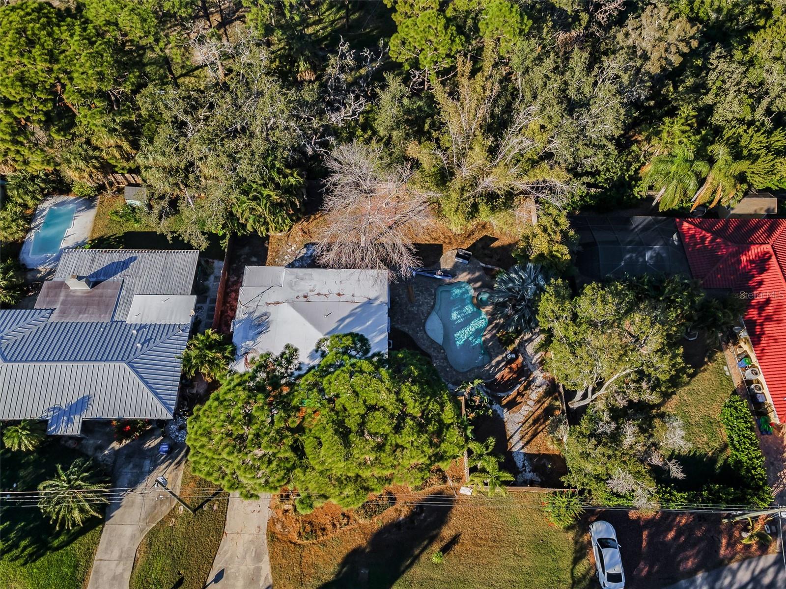 Listing photo id 27 for 406 Orchid Lane