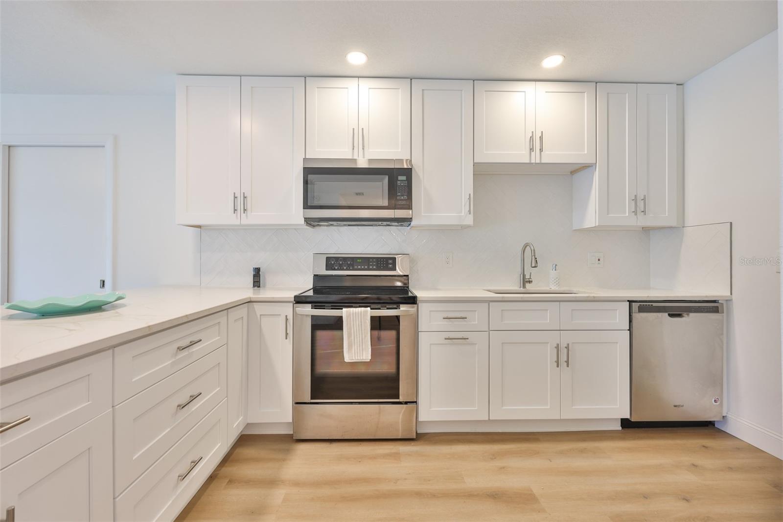 Image 20 of 41 For 325 Green Manor Drive