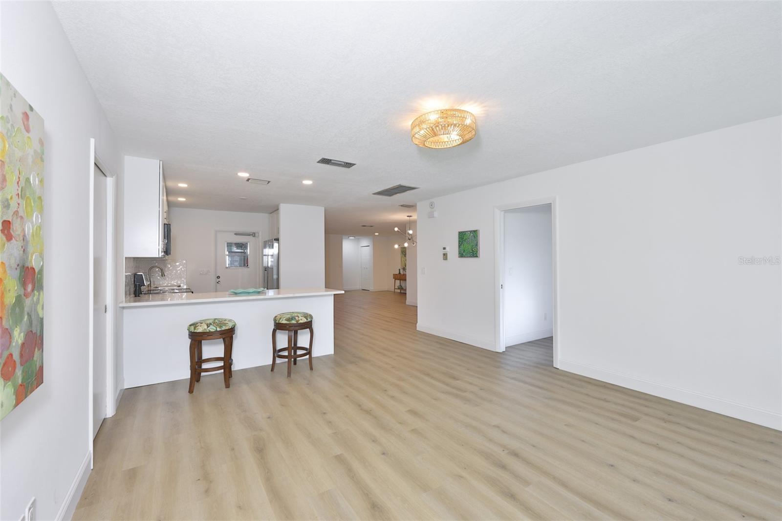 Image 21 of 41 For 325 Green Manor Drive