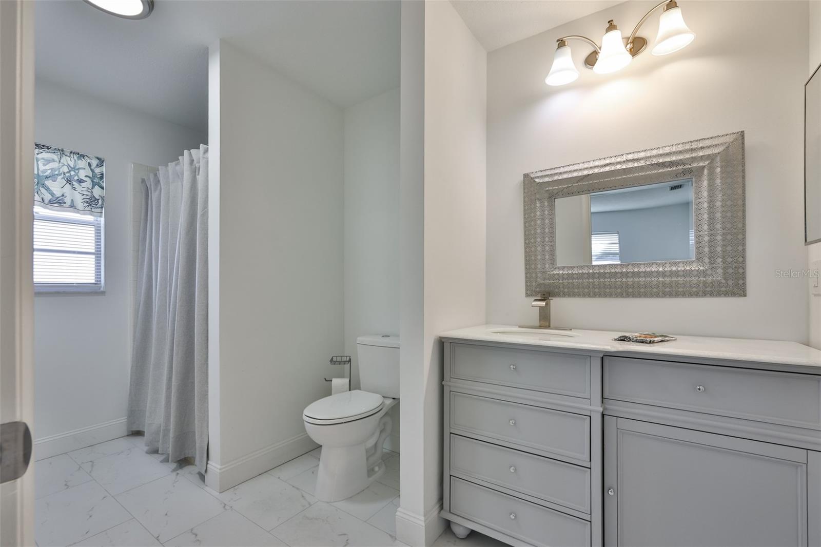 Image 31 of 41 For 325 Green Manor Drive