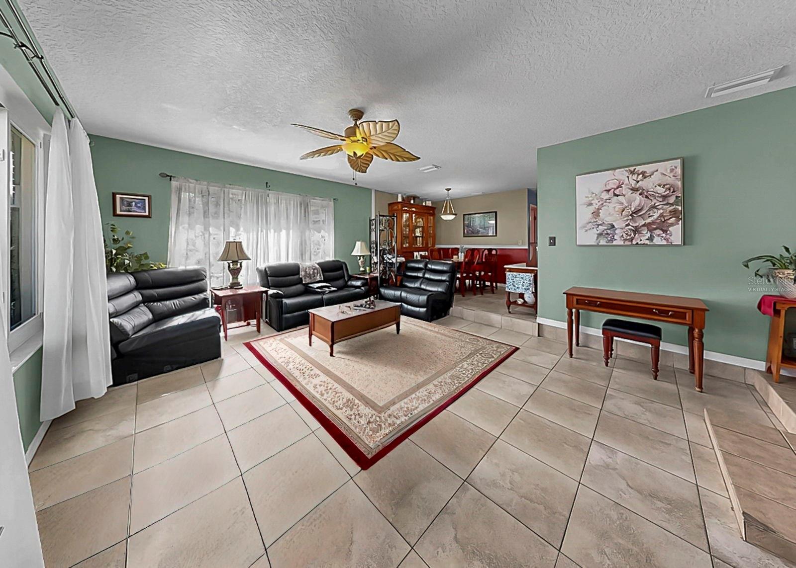 Image 12 of 37 For 913 Helena Drive