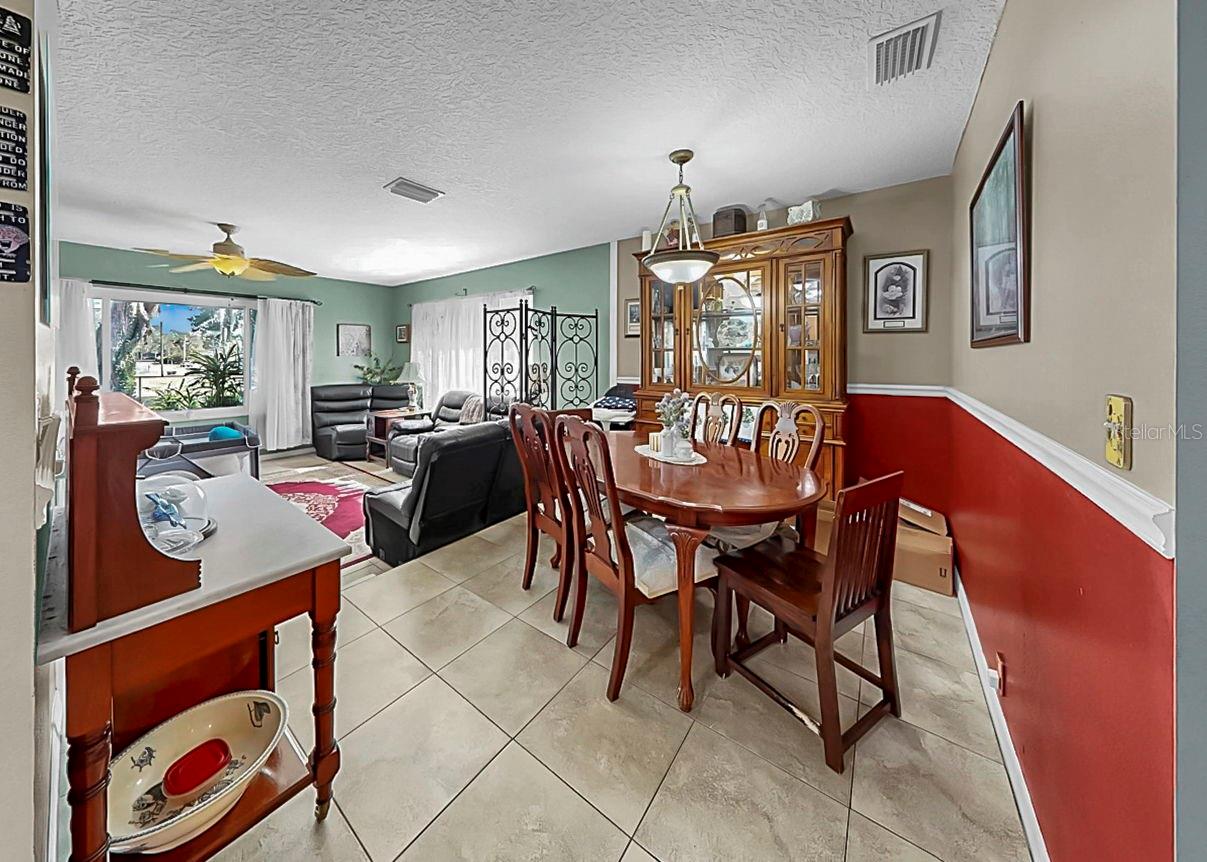 Image 16 of 37 For 913 Helena Drive