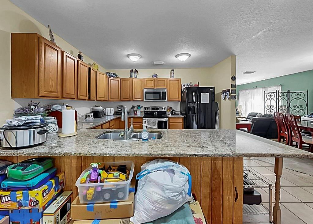 Image 19 of 37 For 913 Helena Drive