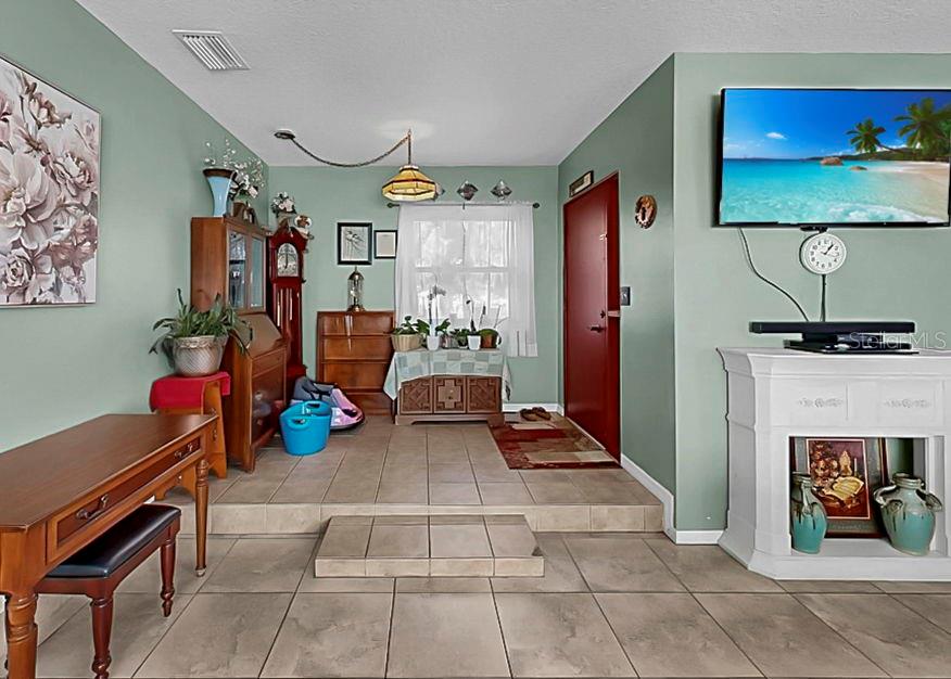 Image 3 of 37 For 913 Helena Drive