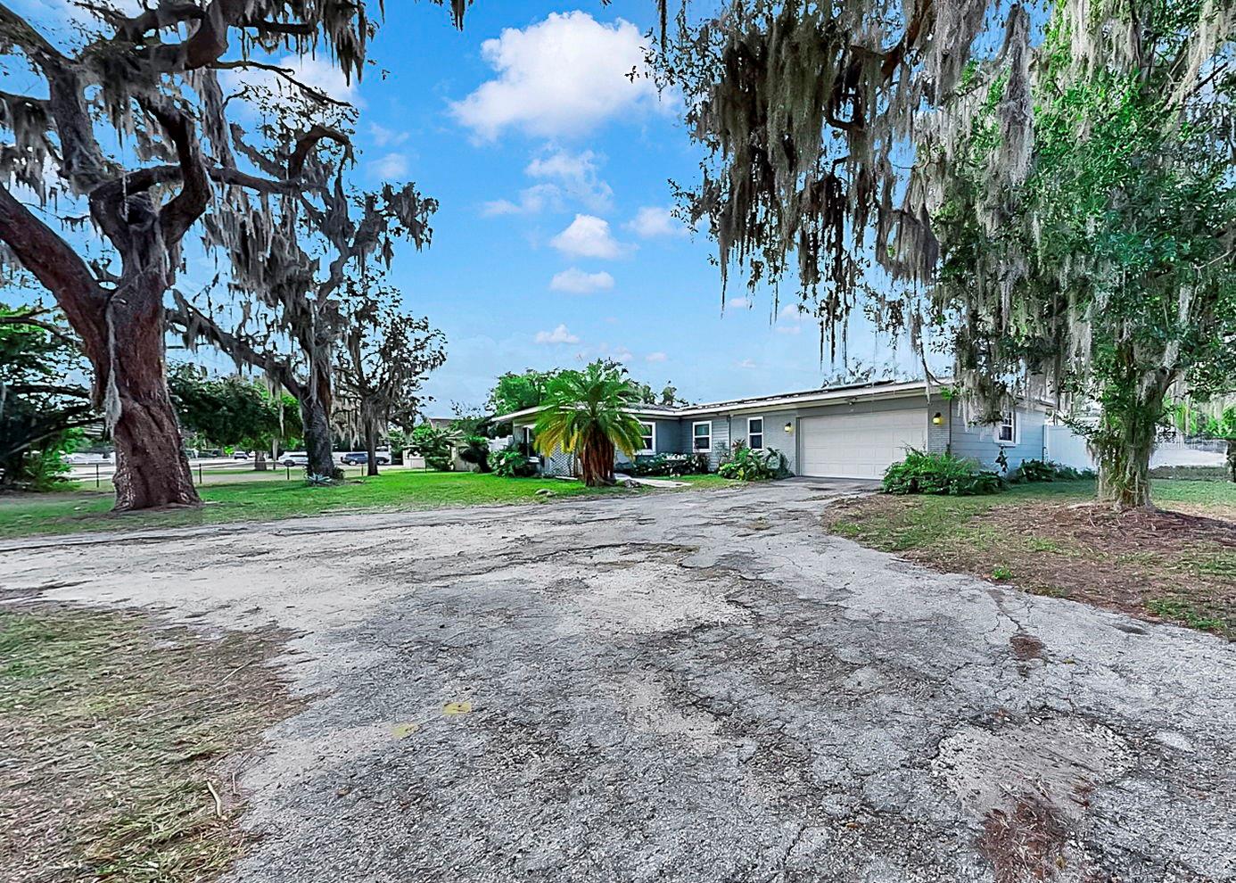 Image 34 of 37 For 913 Helena Drive