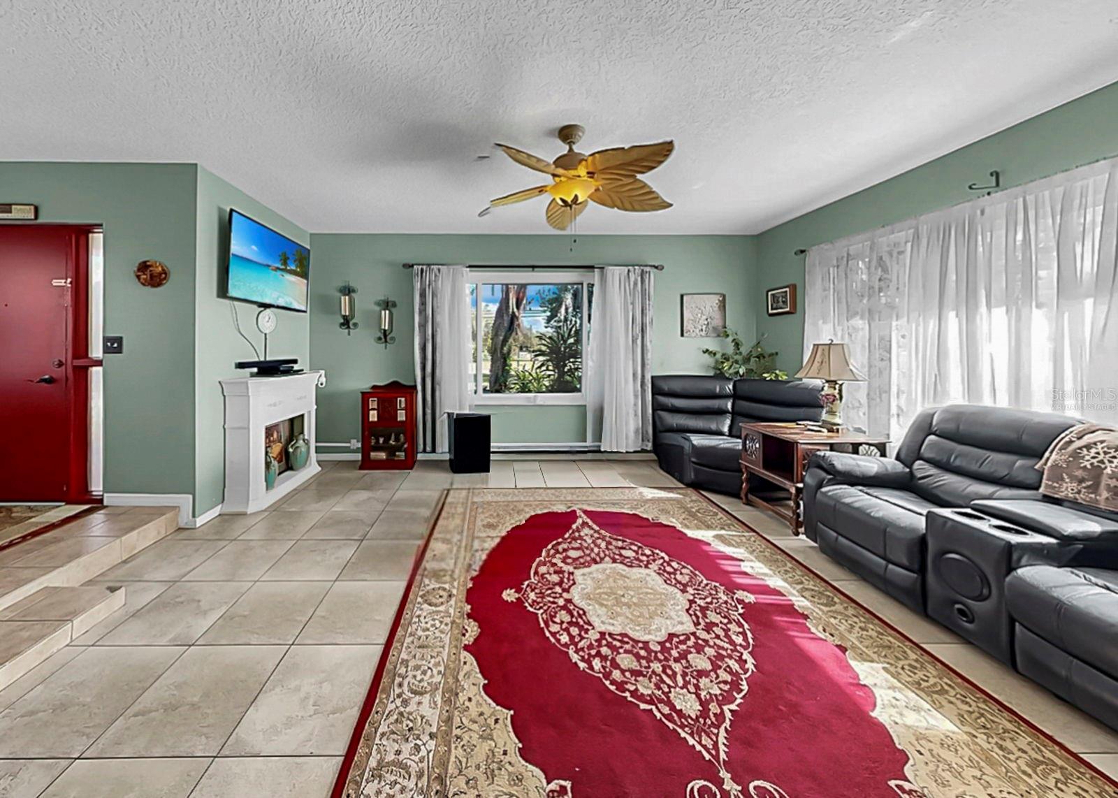 Image 8 of 37 For 913 Helena Drive