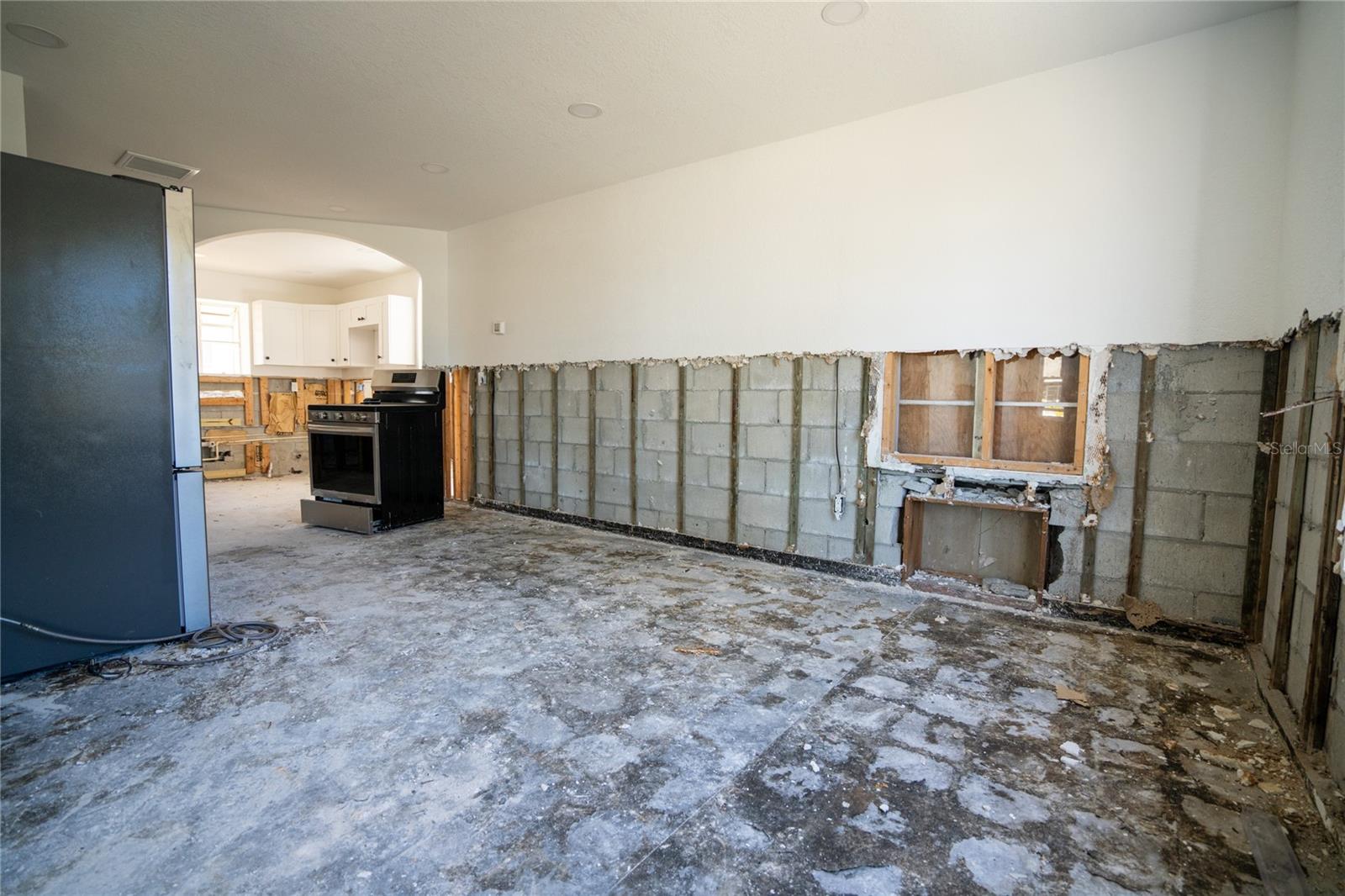 Image 10 of 37 For 7951 Gulf Boulevard