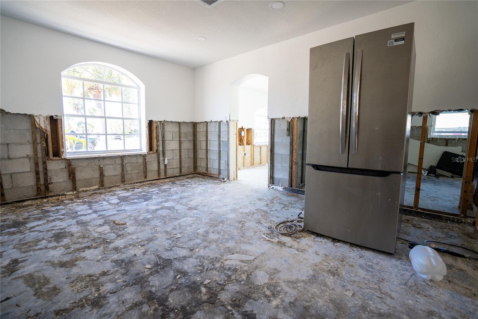 Image 11 of 37 For 7951 Gulf Boulevard