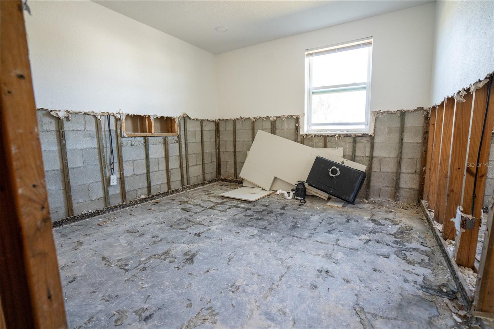 Image 13 of 37 For 7951 Gulf Boulevard