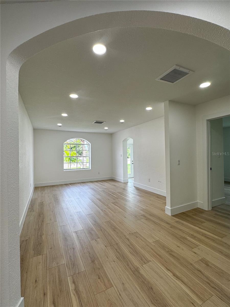 Image 29 of 37 For 7951 Gulf Boulevard