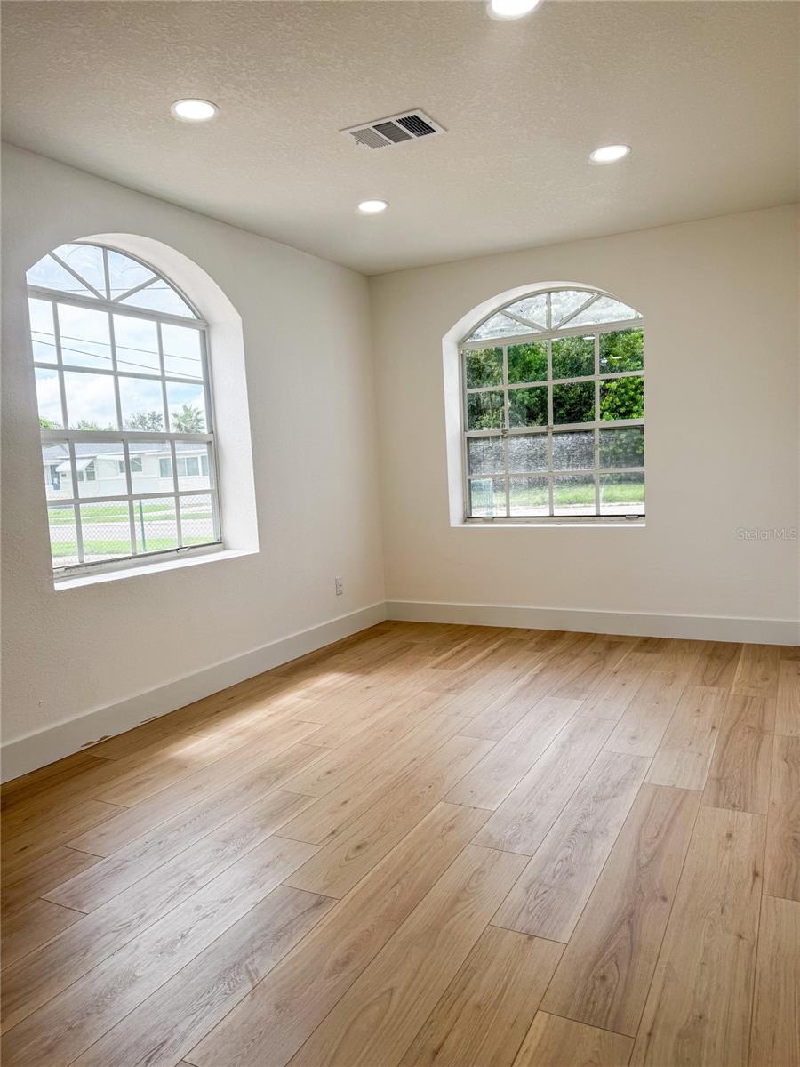 Image 30 of 37 For 7951 Gulf Boulevard