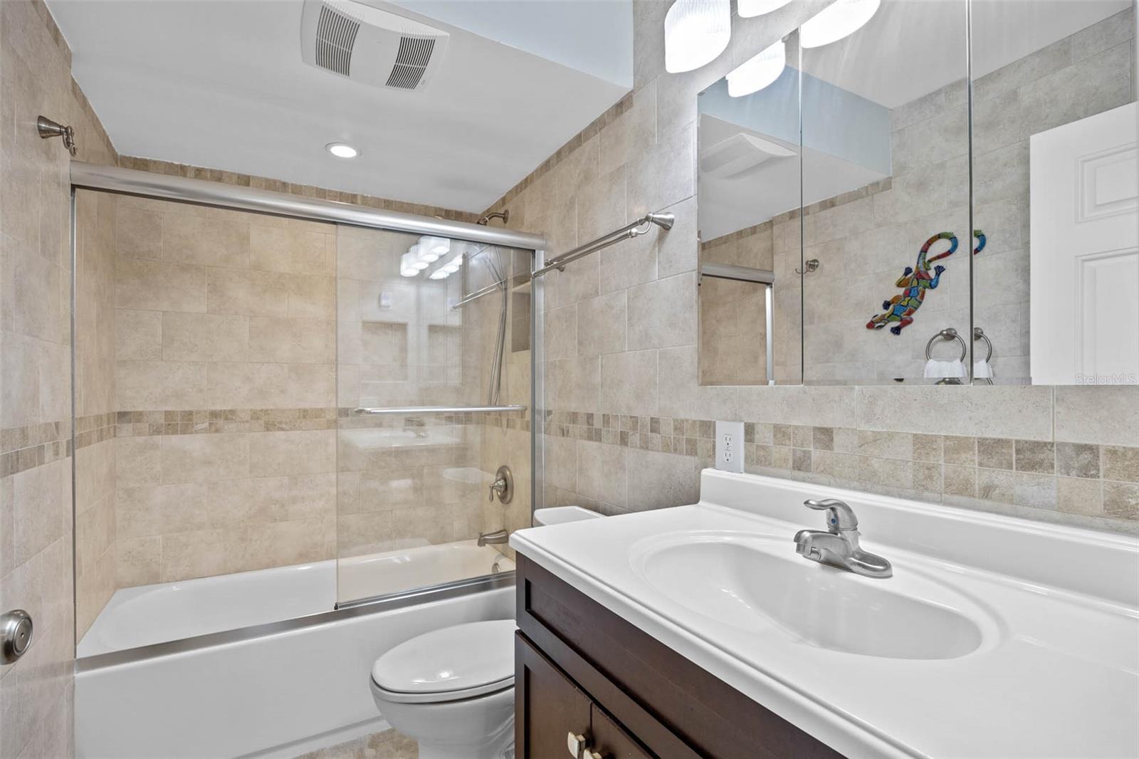 Image 21 of 30 For 19450 Gulf Boulevard 705