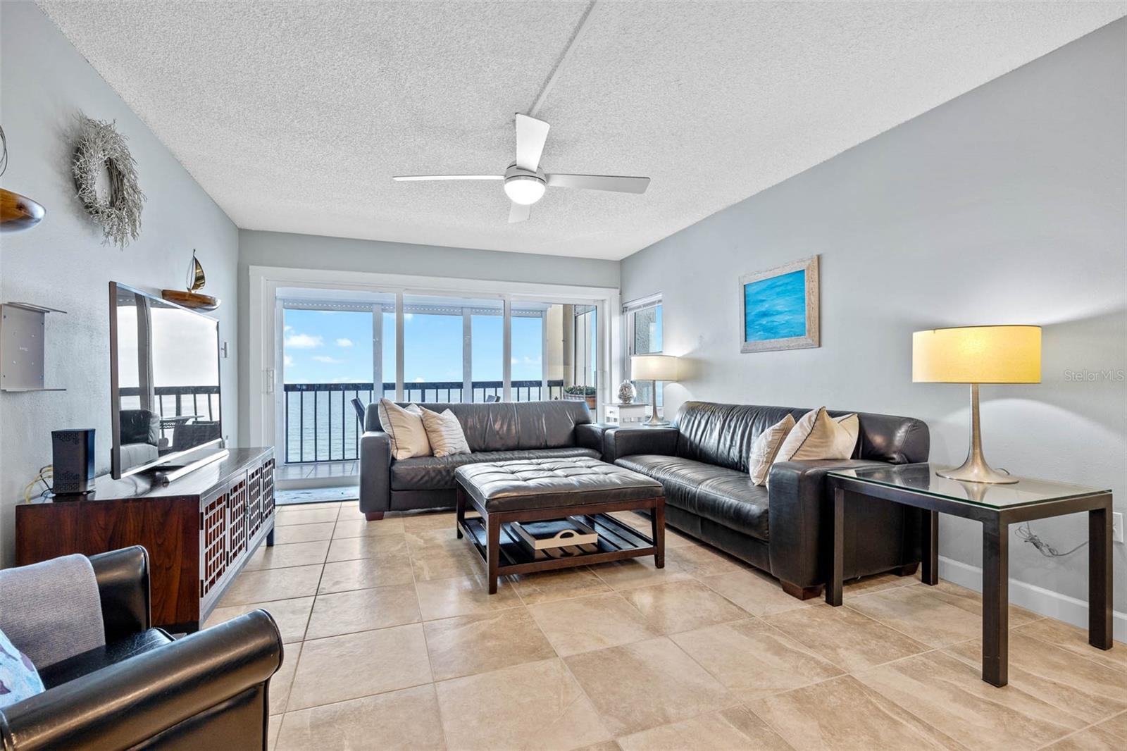 Image 4 of 30 For 19450 Gulf Boulevard 705