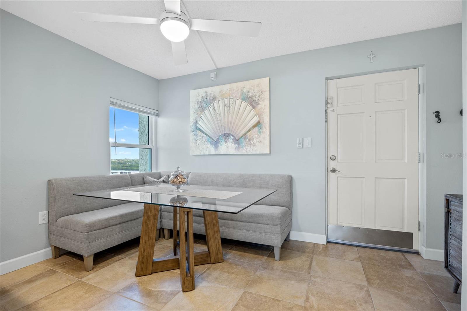 Image 6 of 30 For 19450 Gulf Boulevard 705