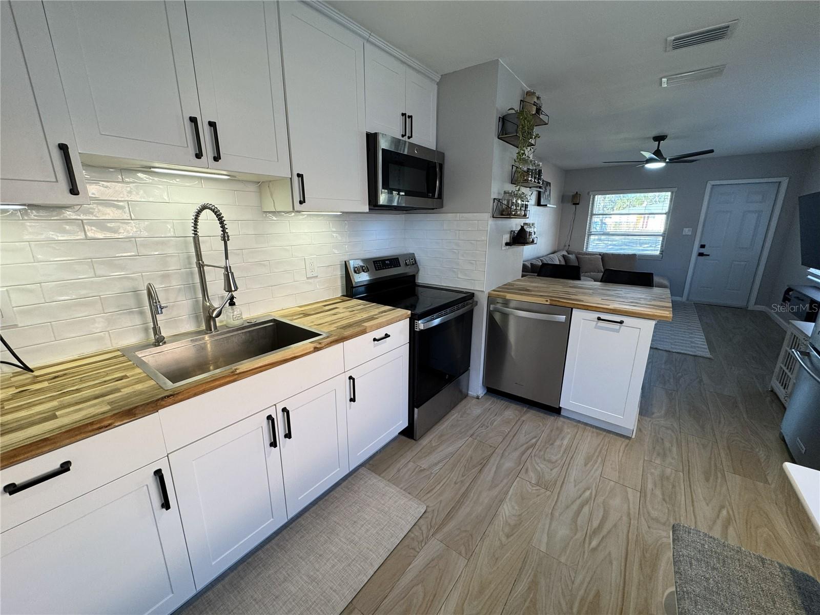 Image 11 of 24 For 1863 Pasadena Drive