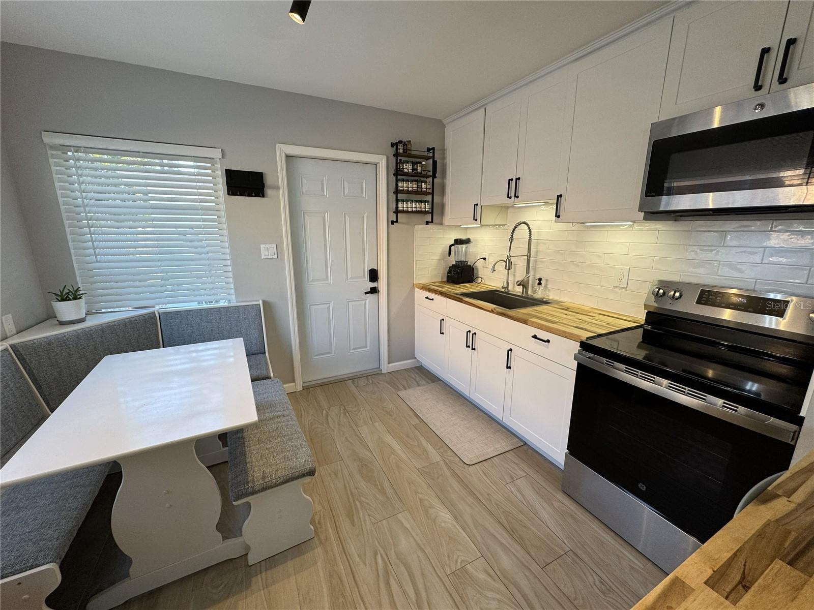 Image 12 of 24 For 1863 Pasadena Drive