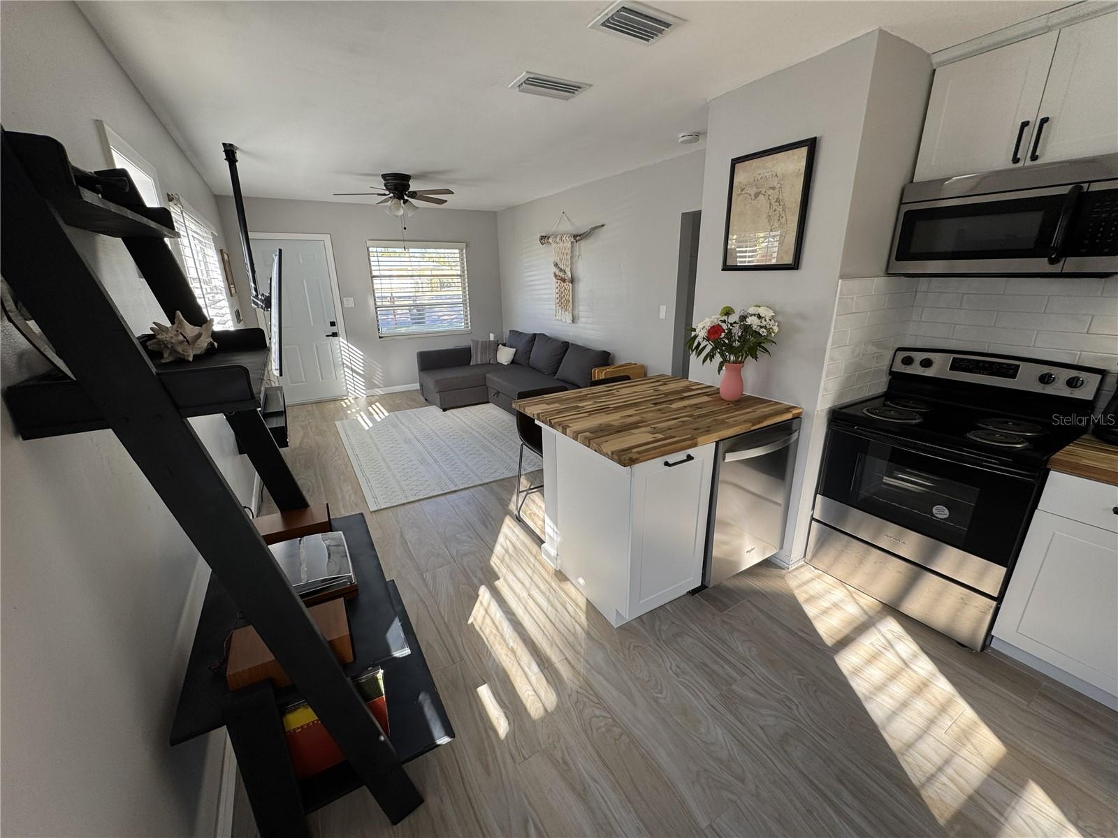 Image 5 of 24 For 1863 Pasadena Drive