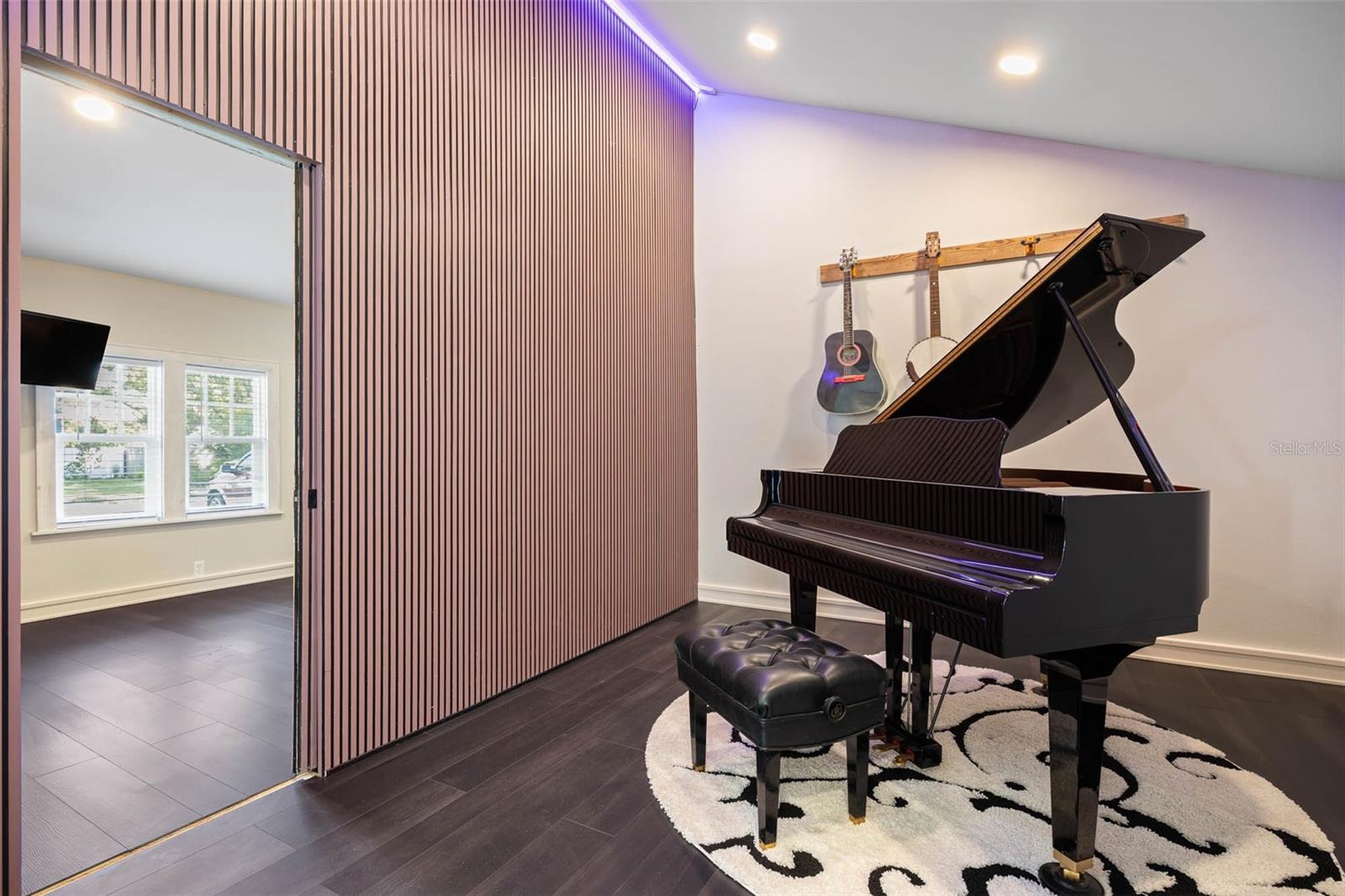 Image 15 of 46 For 3510 Leona Street