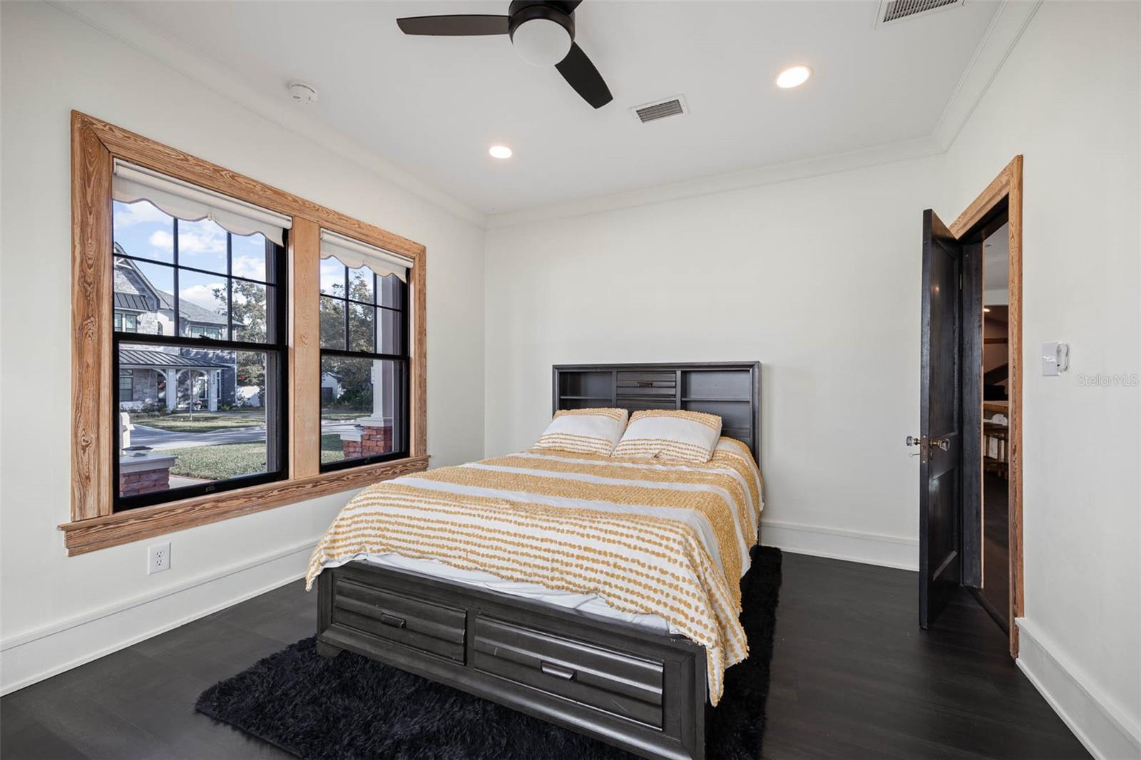 Image 18 of 46 For 3510 Leona Street