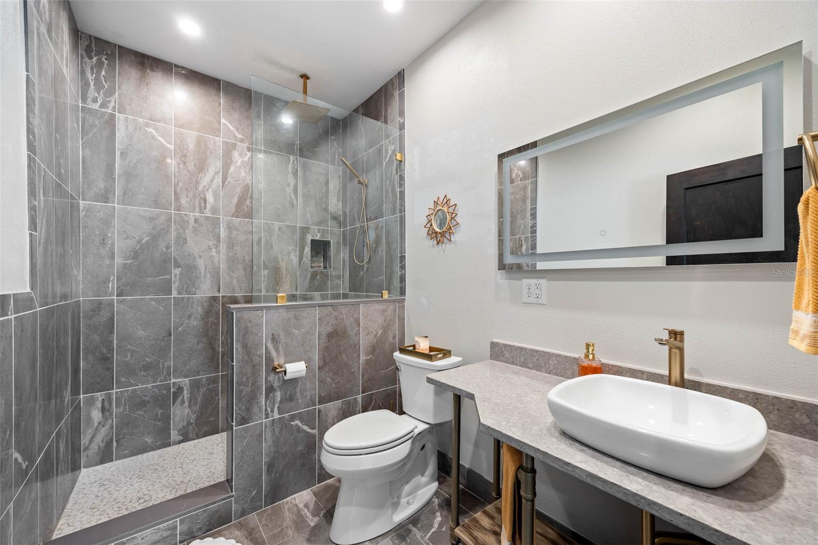 Image 20 of 46 For 3510 Leona Street