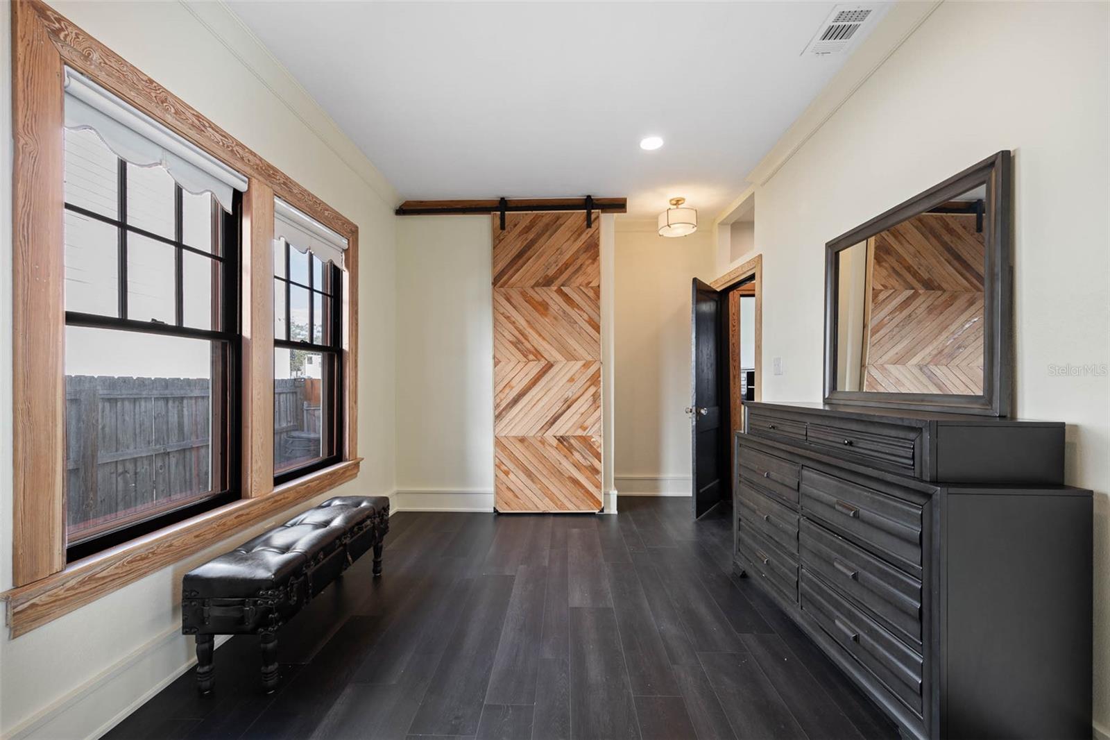 Image 21 of 46 For 3510 Leona Street