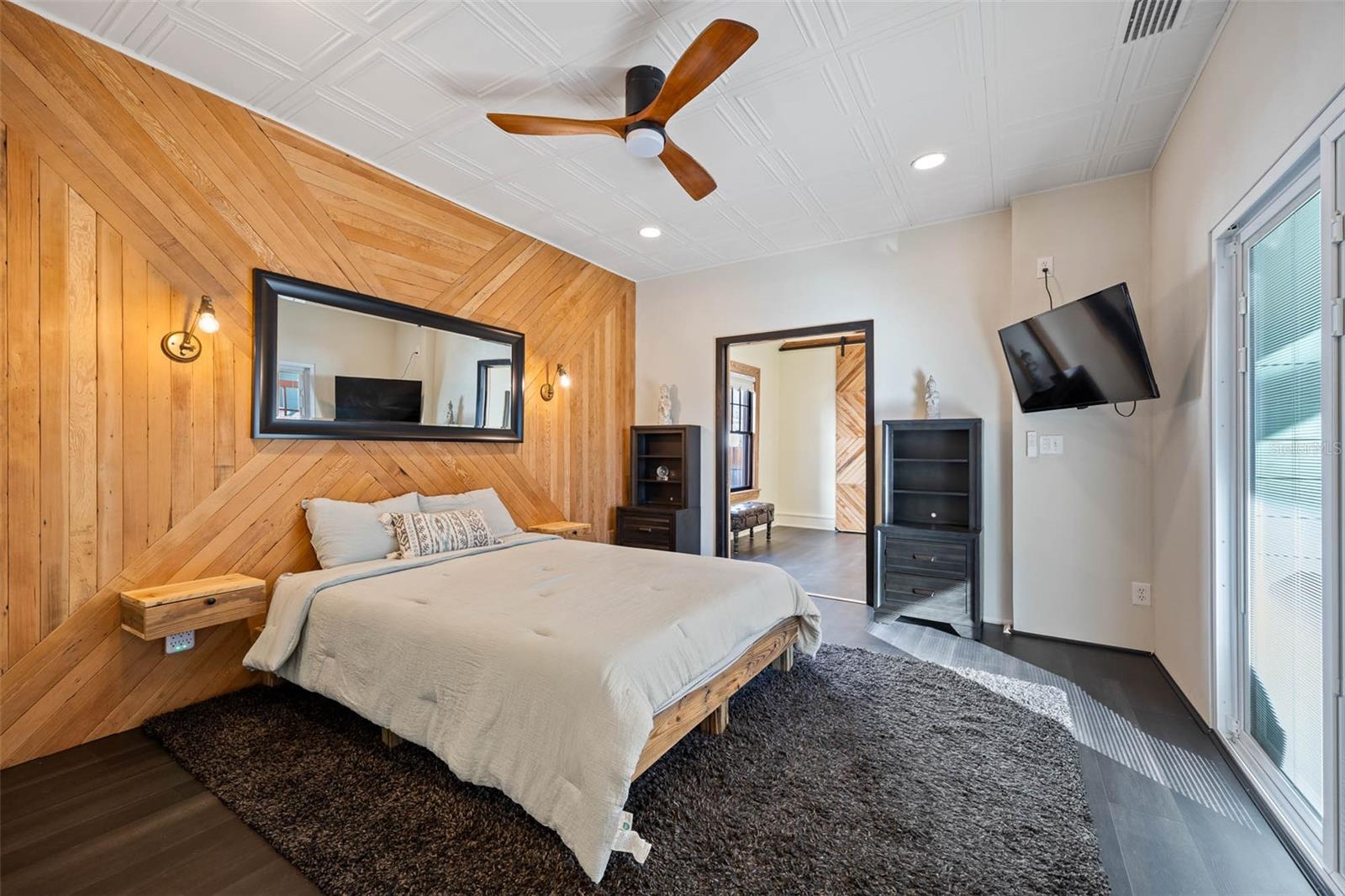 Image 23 of 46 For 3510 Leona Street