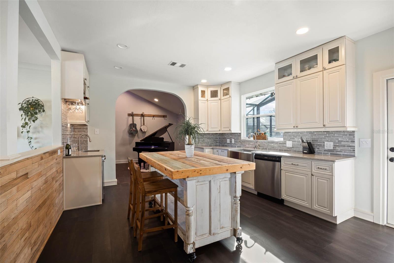 Image 3 of 46 For 3510 Leona Street