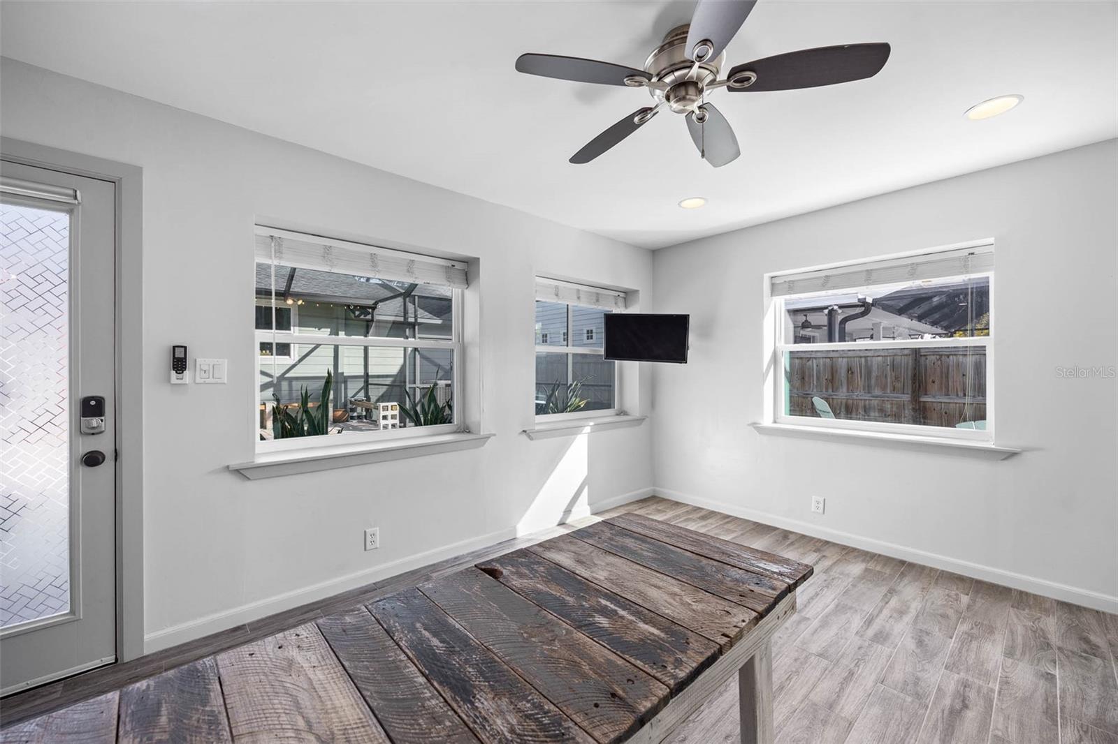 Image 33 of 46 For 3510 Leona Street