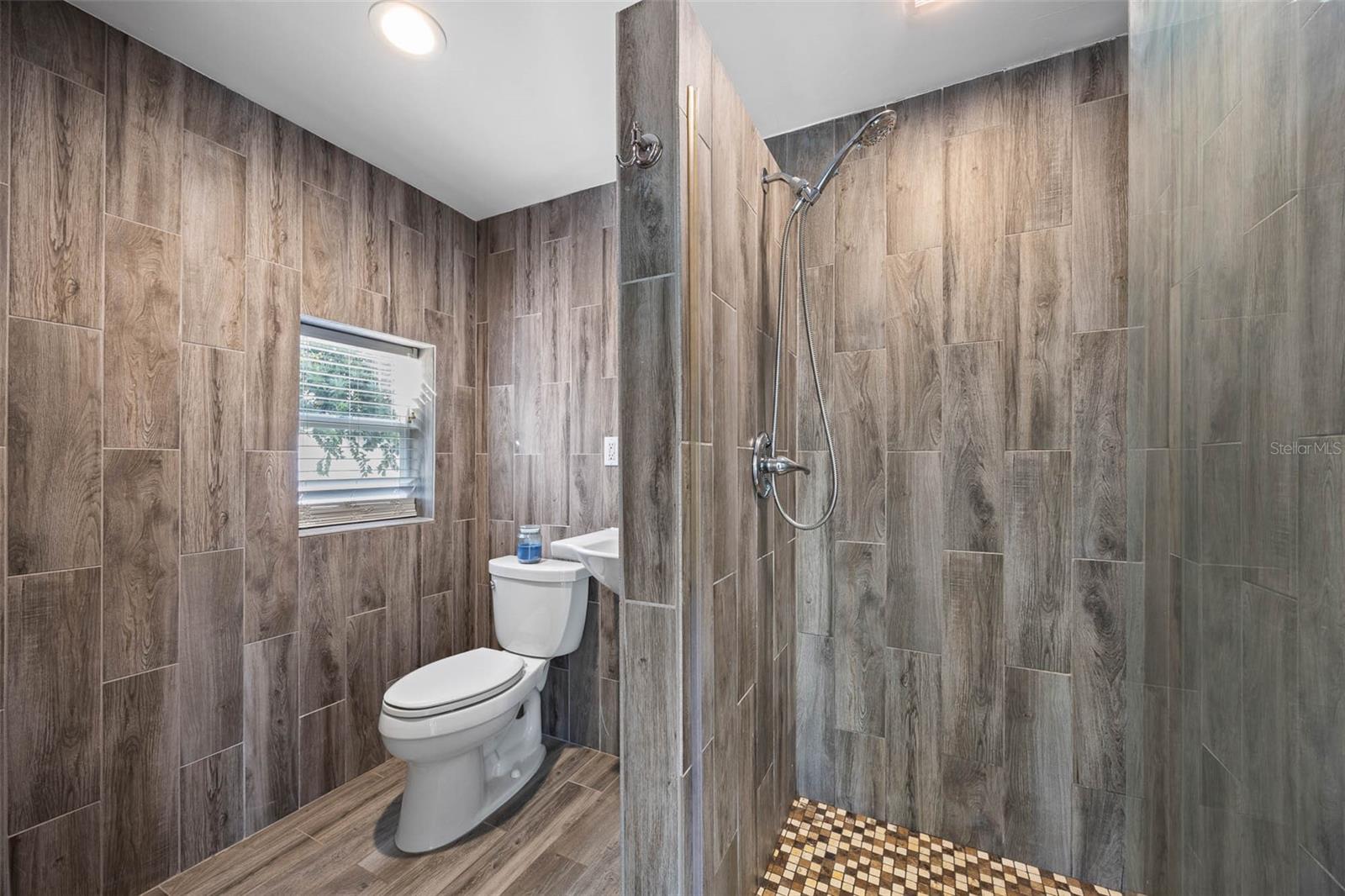 Image 34 of 46 For 3510 Leona Street