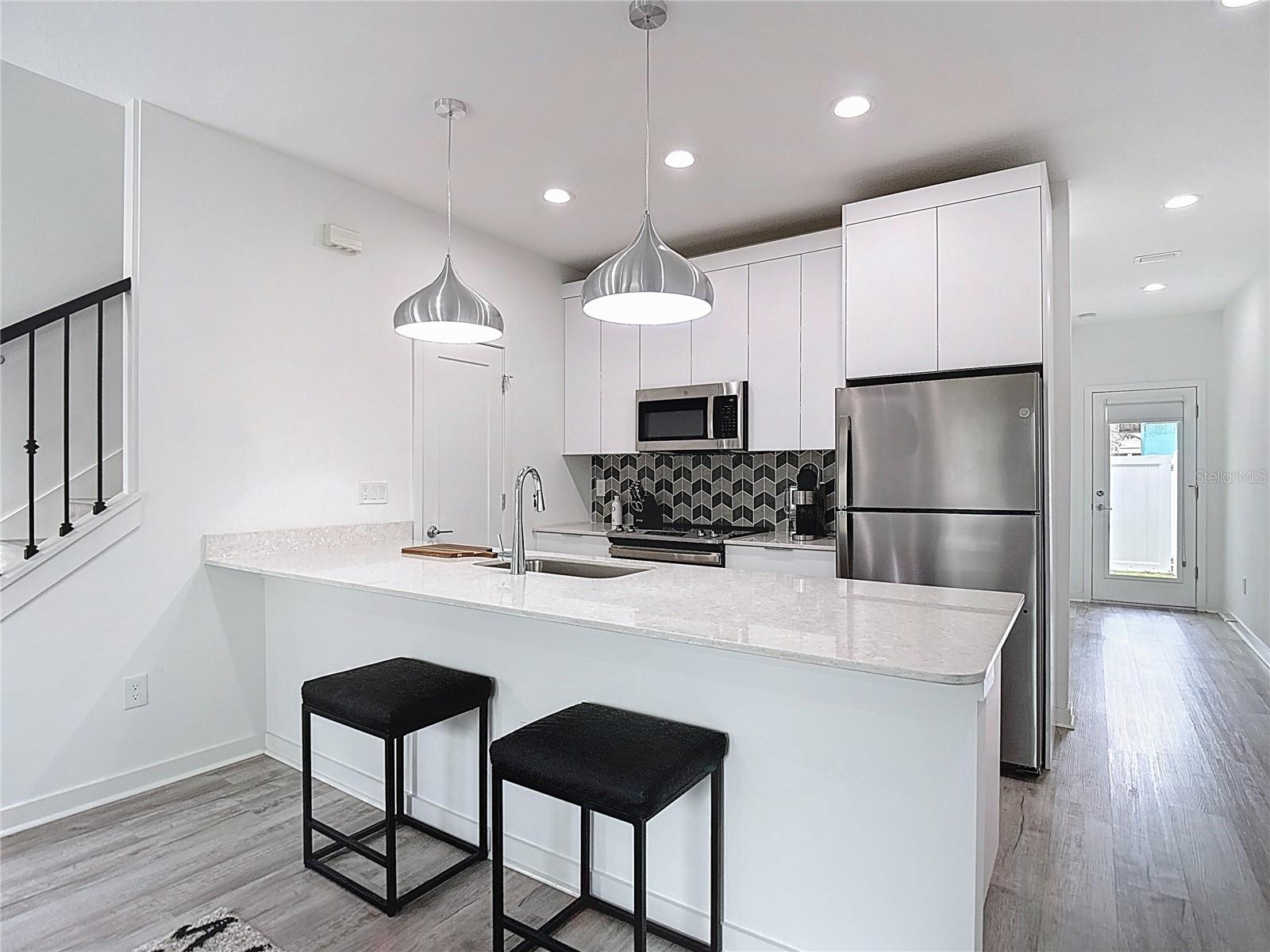 Image 18 of 61 For 2108 22nd Avenue 1