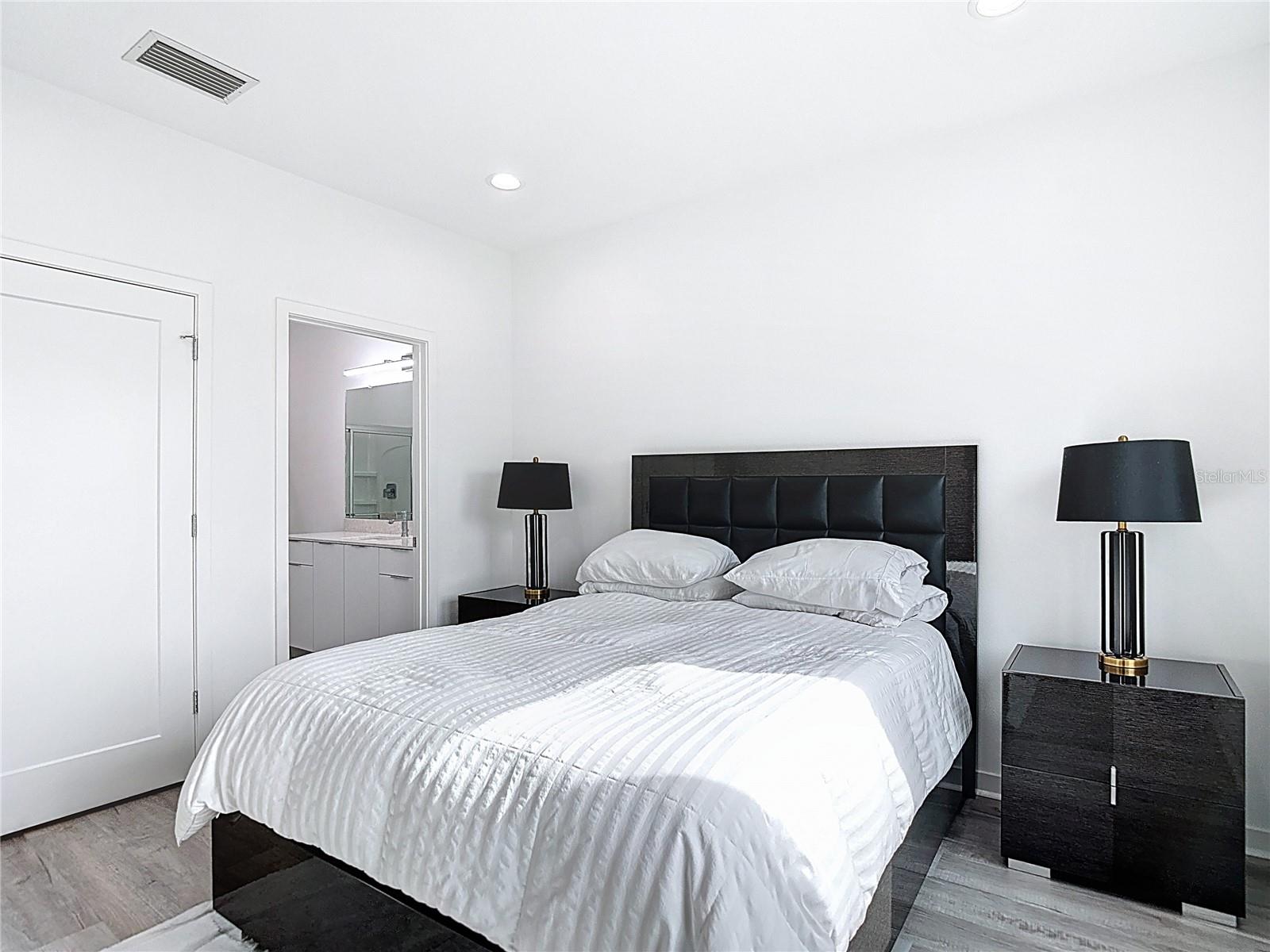 Image 31 of 61 For 2108 22nd Avenue 1