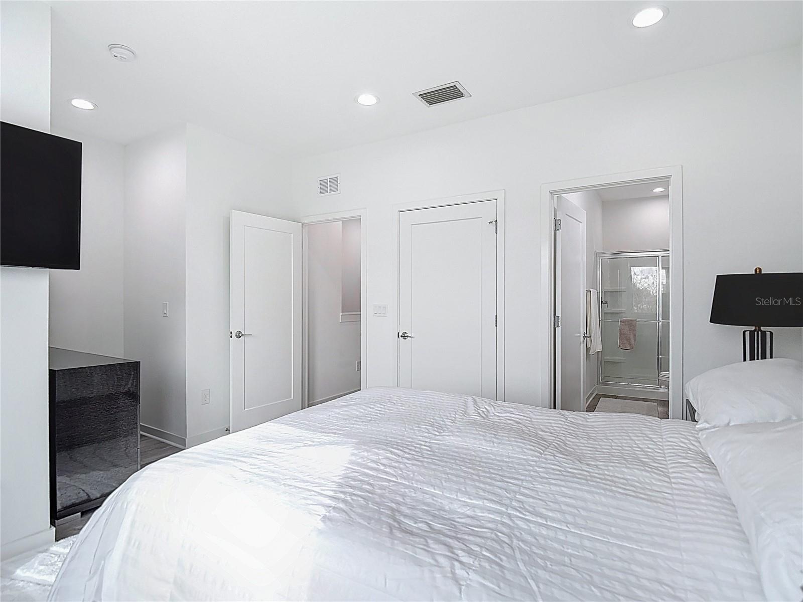 Image 33 of 61 For 2108 22nd Avenue 1